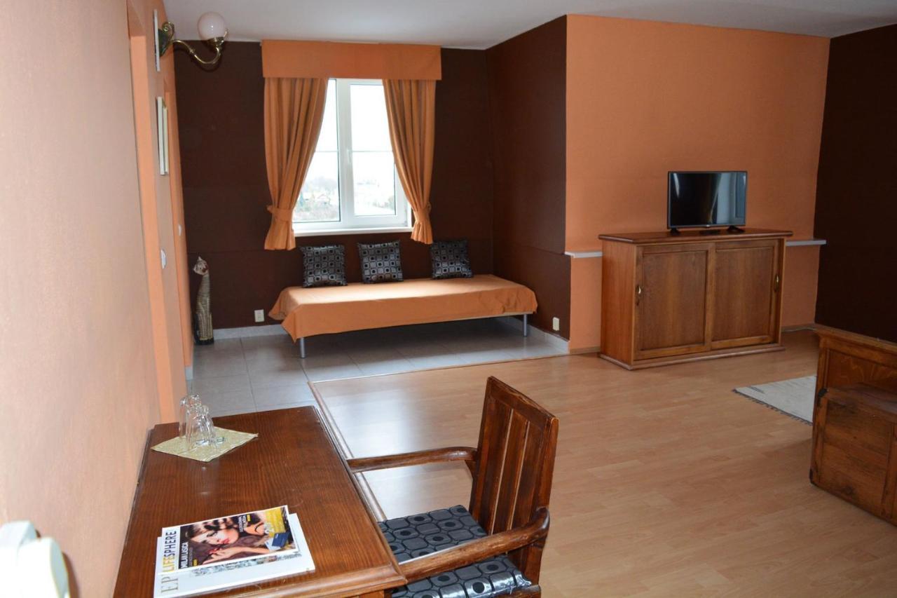 Hotel Kastiel Agatka à Chorvatsky Grob Extérieur photo