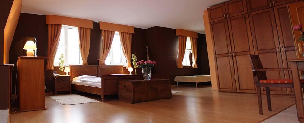 Hotel Kastiel Agatka à Chorvatsky Grob Extérieur photo