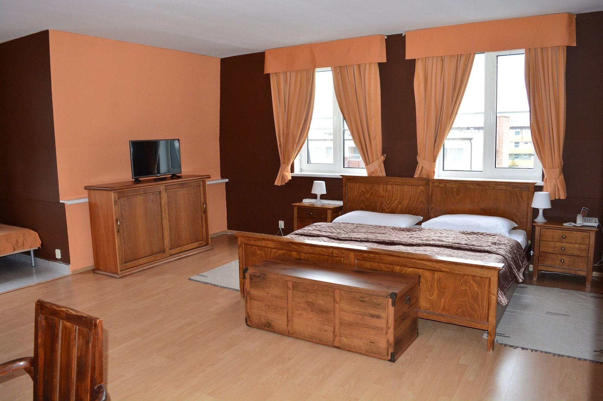 Hotel Kastiel Agatka à Chorvatsky Grob Extérieur photo