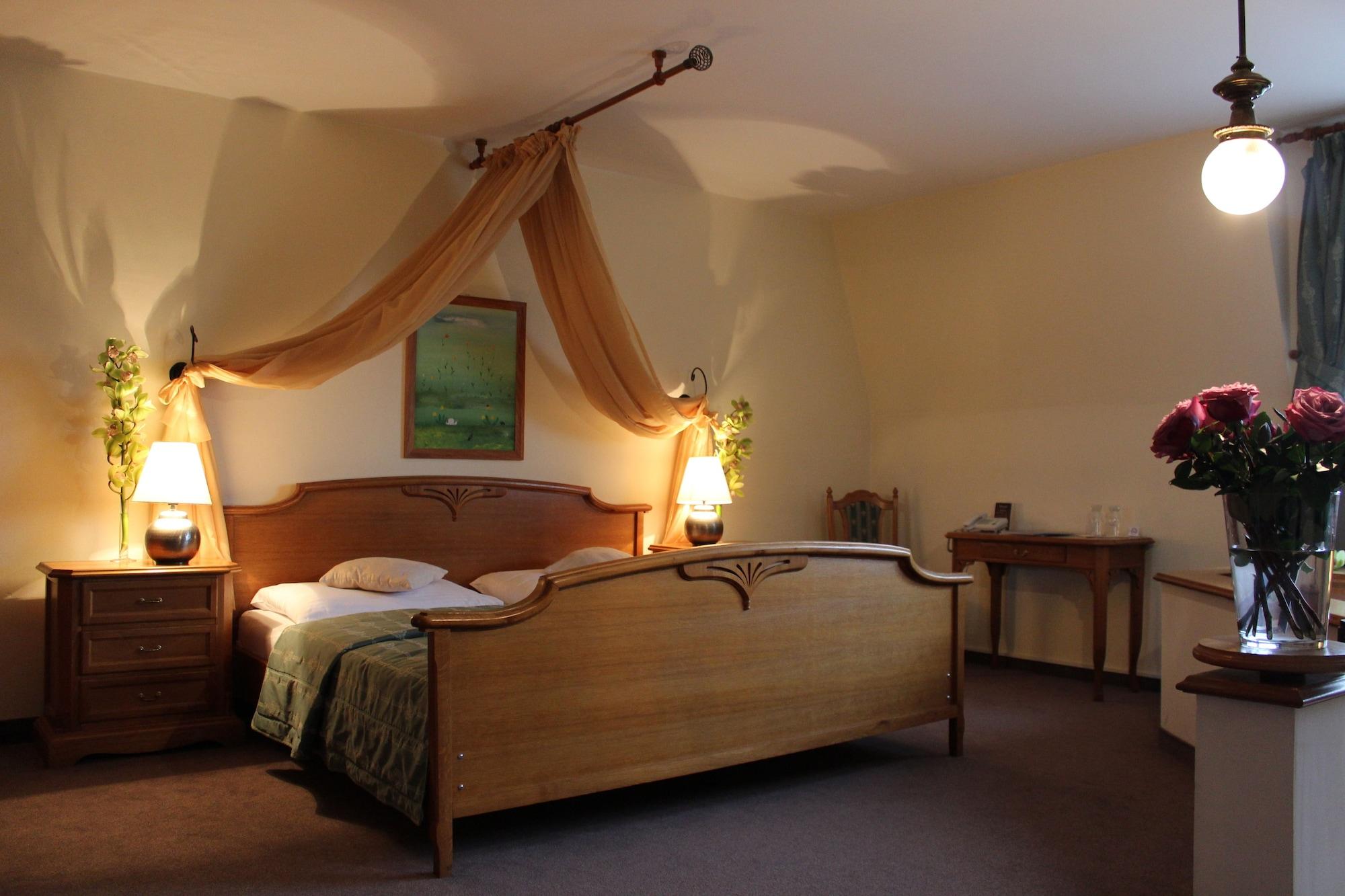 Hotel Kastiel Agatka à Chorvatsky Grob Extérieur photo