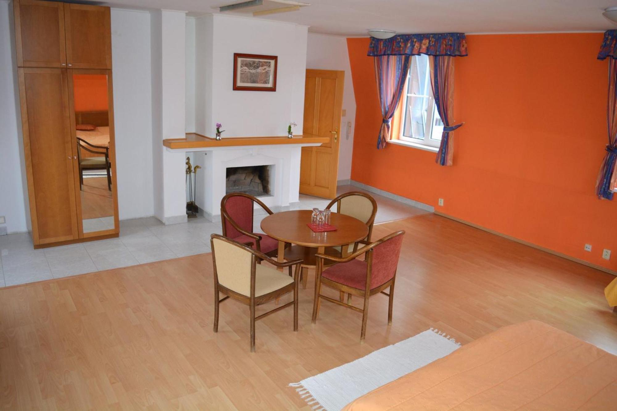 Hotel Kastiel Agatka à Chorvatsky Grob Extérieur photo